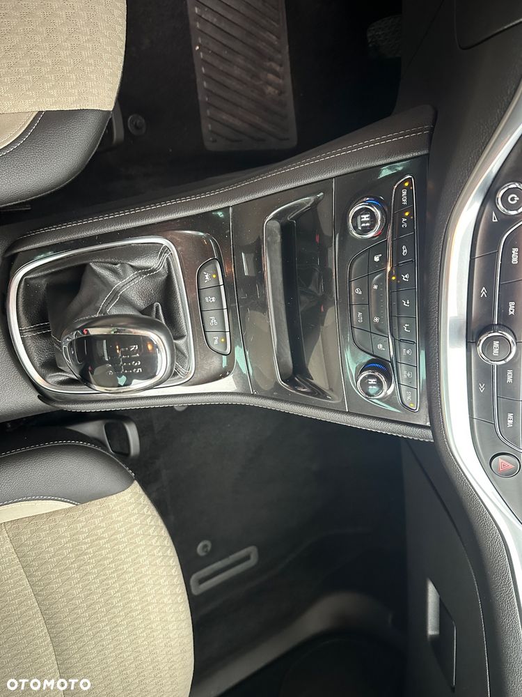 Opel Astra 1.4 Turbo Innovation - 20