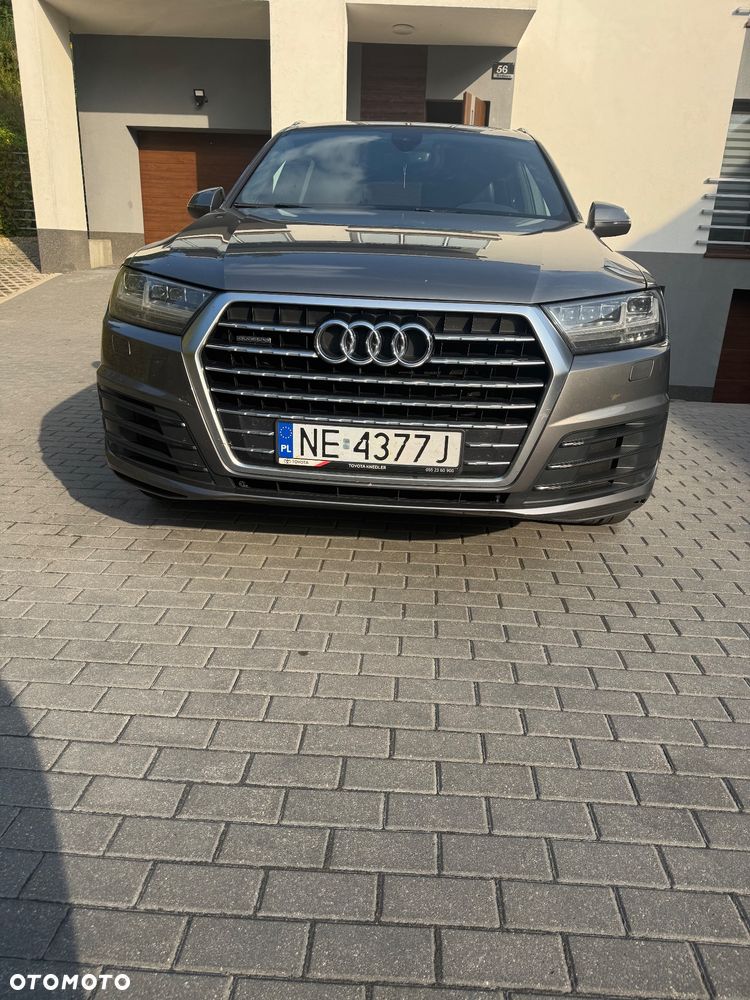 Audi Q7 - 1