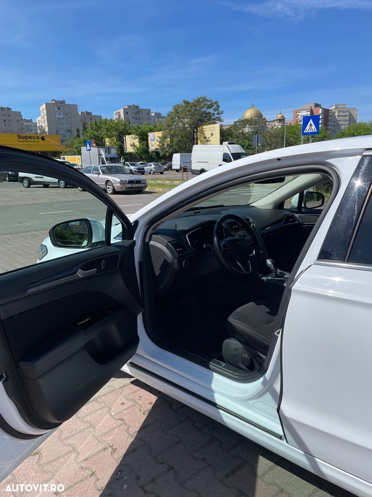 Ford Mondeo 2.0 HEV Titanium - 5