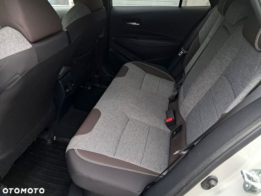 Toyota Corolla 2.0 Hybrid Trek - 13