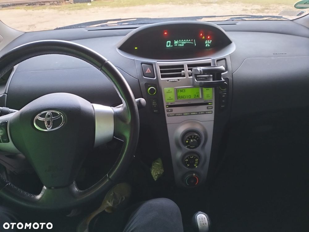 Toyota Yaris 1.0 Terra - 6