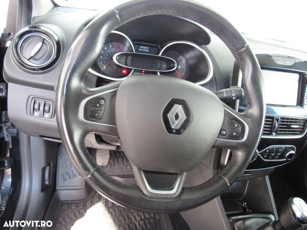 Renault Clio - 19