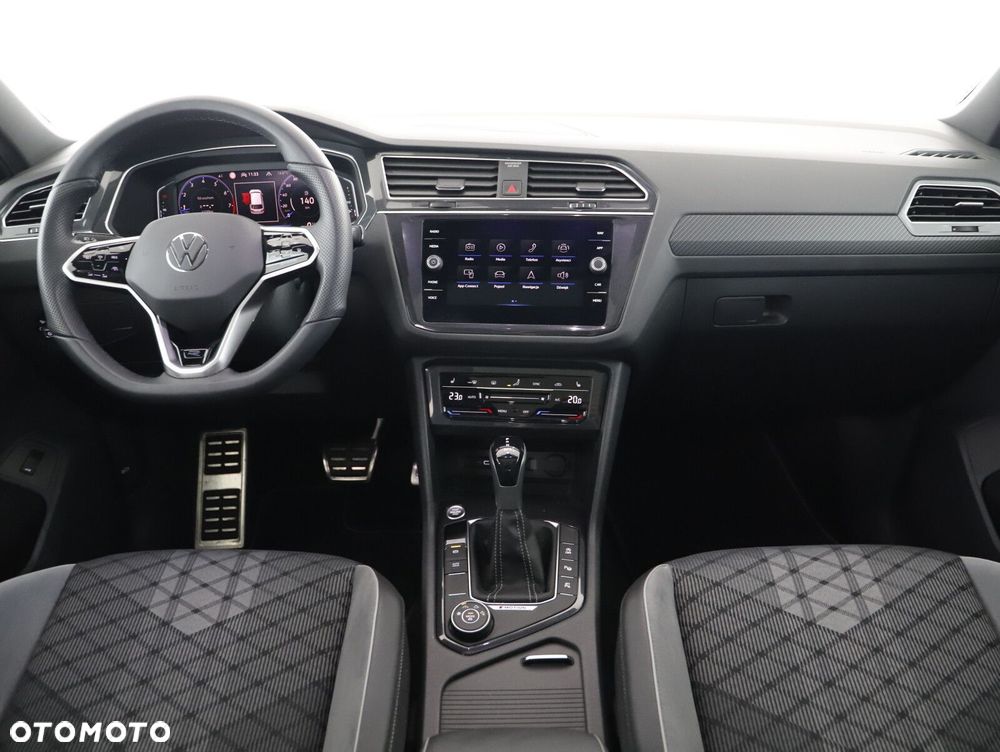 Volkswagen Tiguan - 8