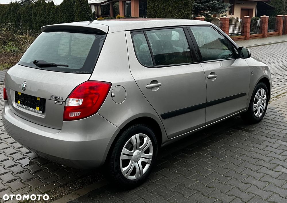 Skoda Fabia 1.2 HTP Ambition - 12