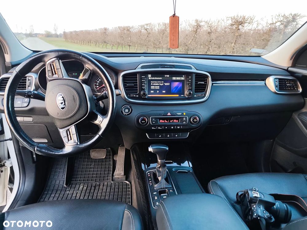 Kia Sorento 2.0 CRDI L - 24