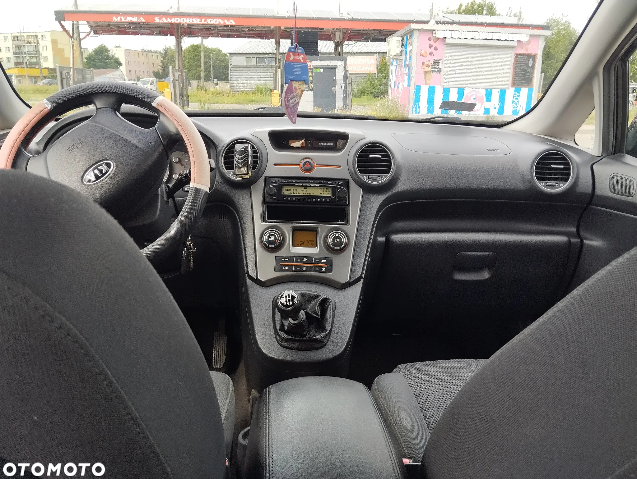 Kia Carens - 3
