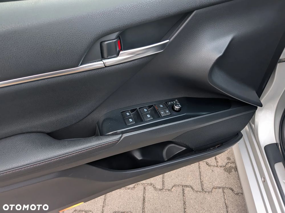 Toyota Camry 2.5 Hybrid Prestige CVT - 24