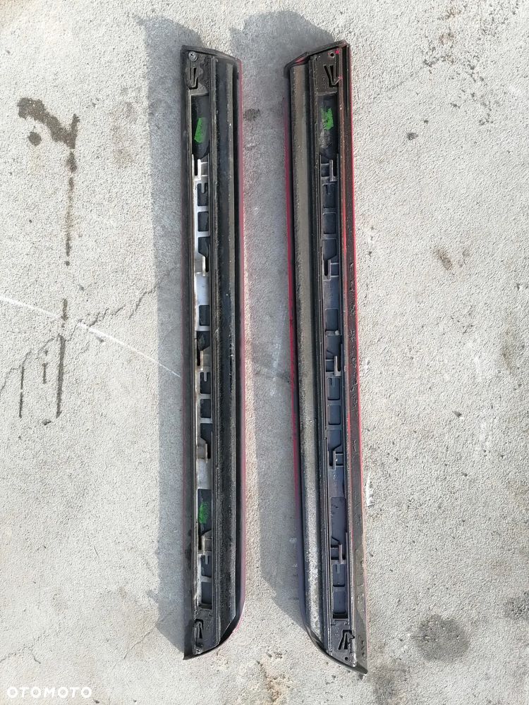 Listwa Dolna Drzwi LY3J Prawa Przód Audi A4 B7 - 5