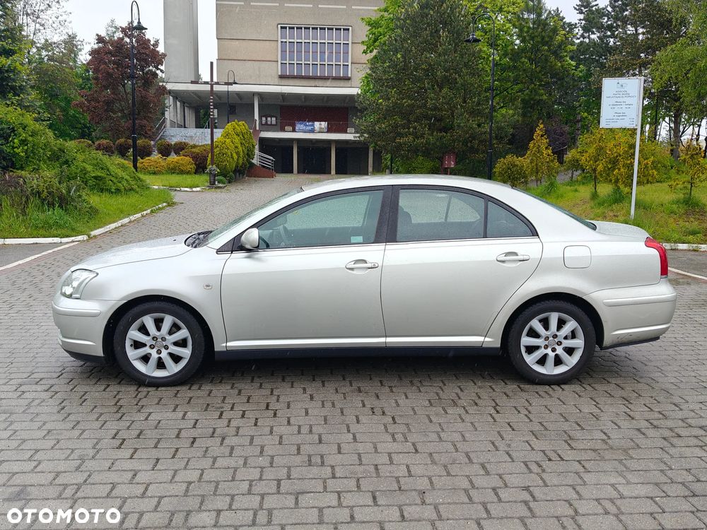 Toyota Avensis 1.8 VVT-i Sol - 5