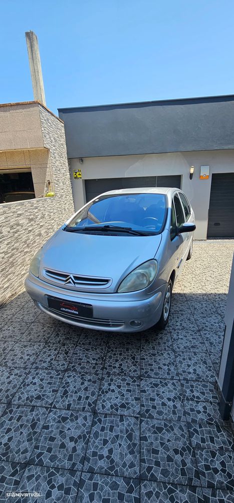 Citroën Xsara 1.6i 16V Exclusive - 1