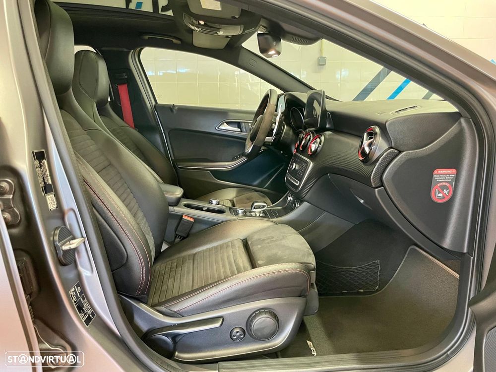 Mercedes-Benz A 45 AMG 4Matic Speedshift 7G-DCT - 44