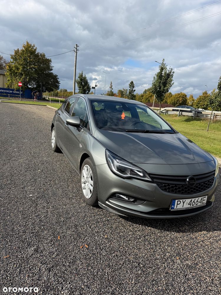 Opel Astra 2017 photo 2