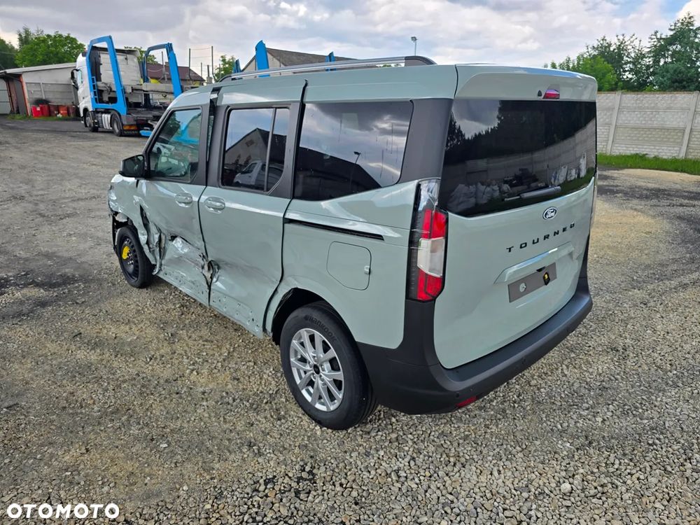 Ford Tourneo Courier 1.0 EcoBoost TREND - 11