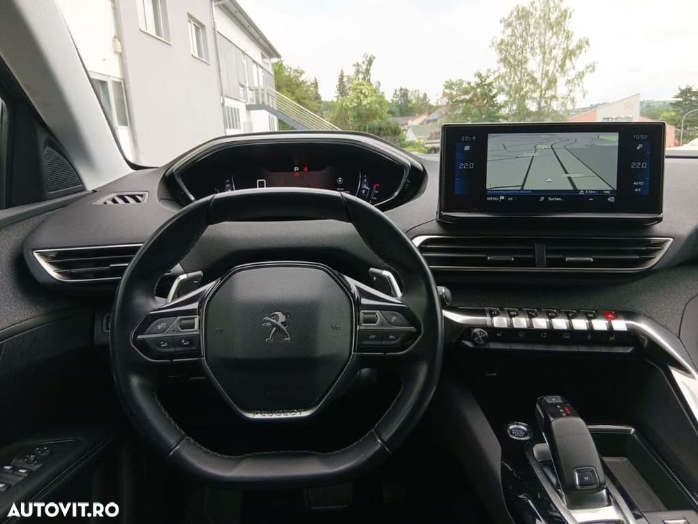 Peugeot 3008 1.2 PureTech S&S EAT8 Allure - 9