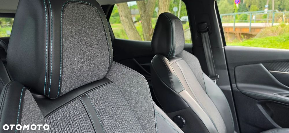 Peugeot 3008 BlueHDi 130 Stop & Start EAT8 Allure - 25