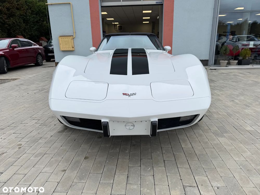 Chevrolet Corvette - 8
