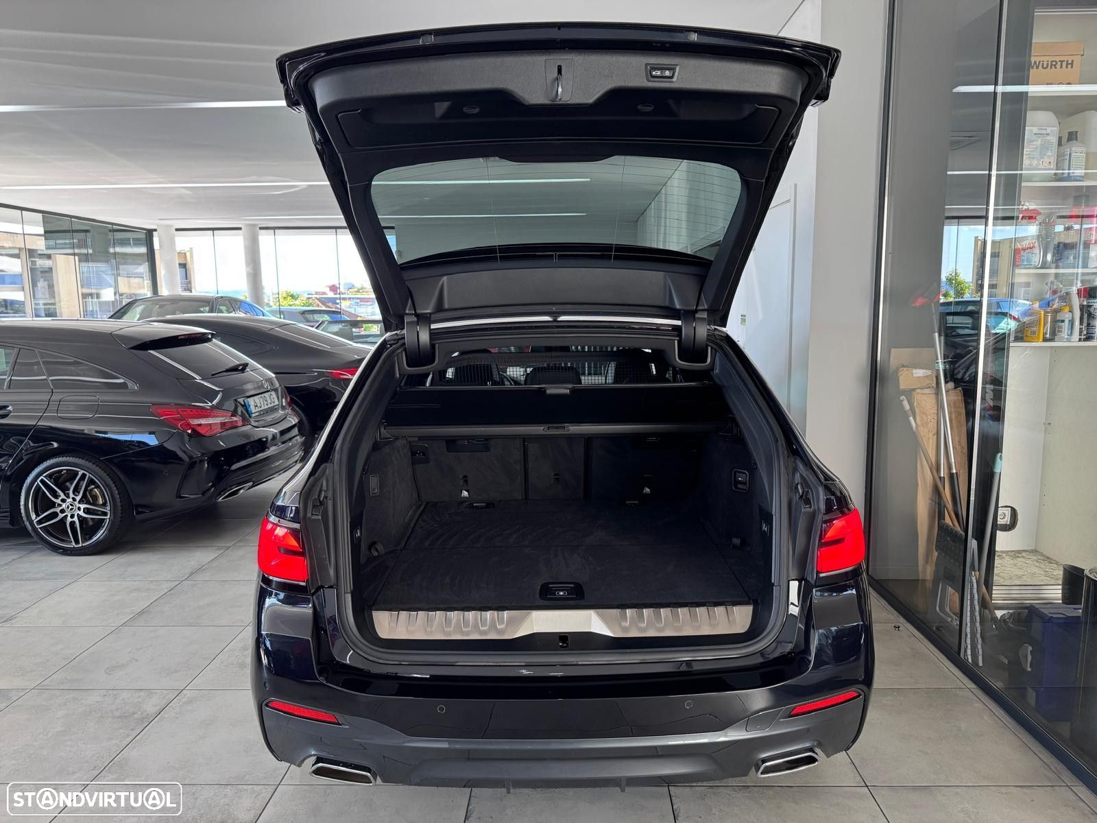 BMW 530 e Pack Desportivo M - 9