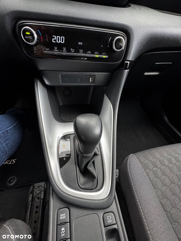 Toyota Yaris - 25