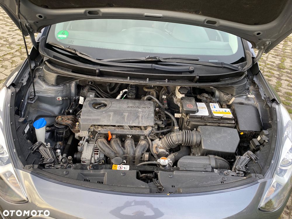 Hyundai i30 blue Kombi 1.4 Style - 34