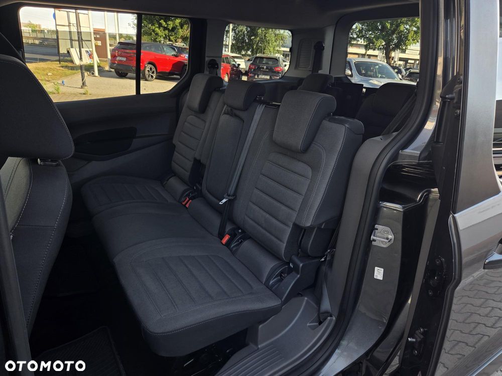 Ford Tourneo Connect Grand - 15