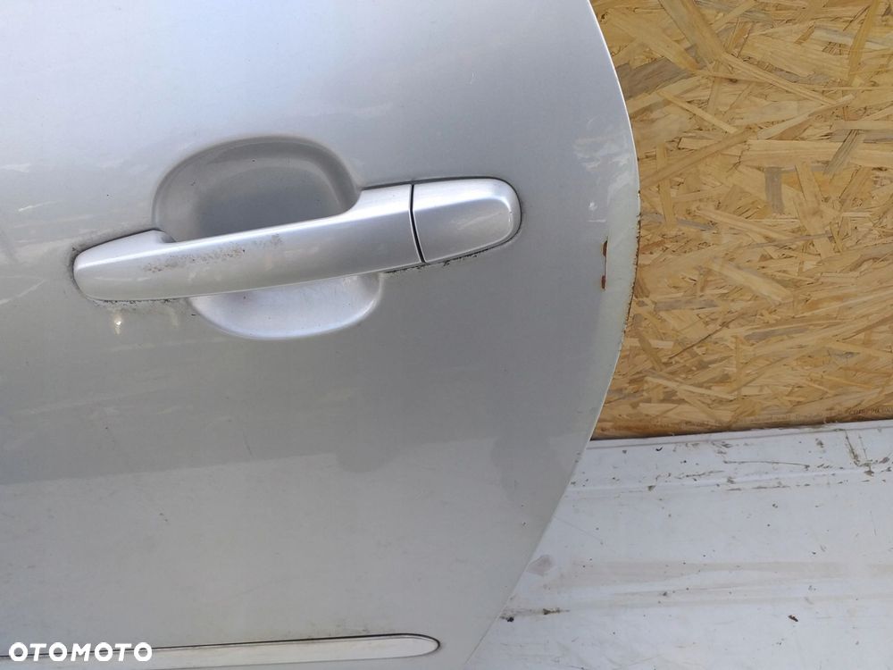 Avensis verso drzwi lewe tył tylne 1c0 - 3