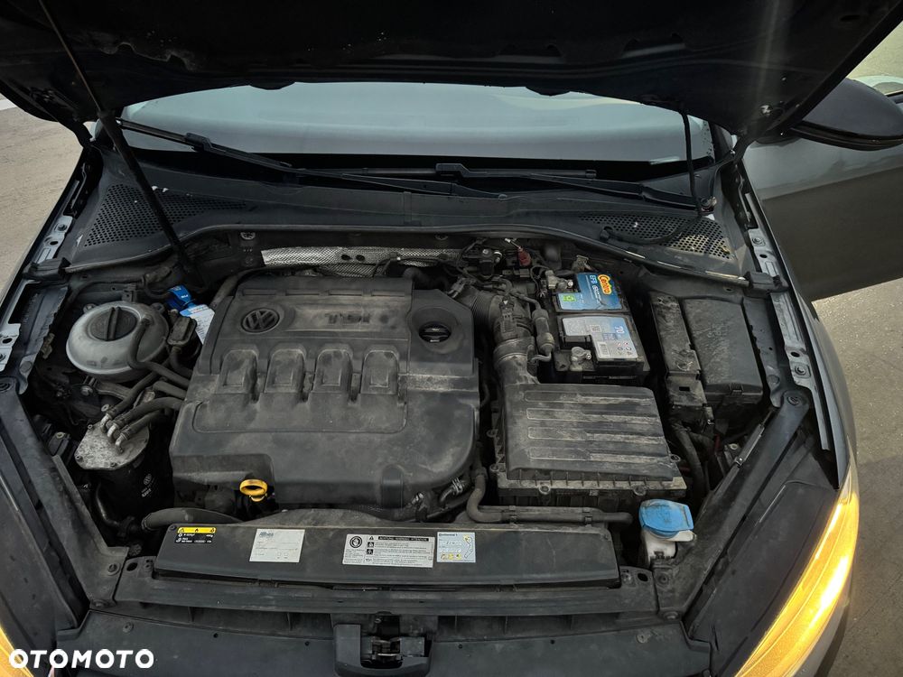 Volkswagen Golf - 33