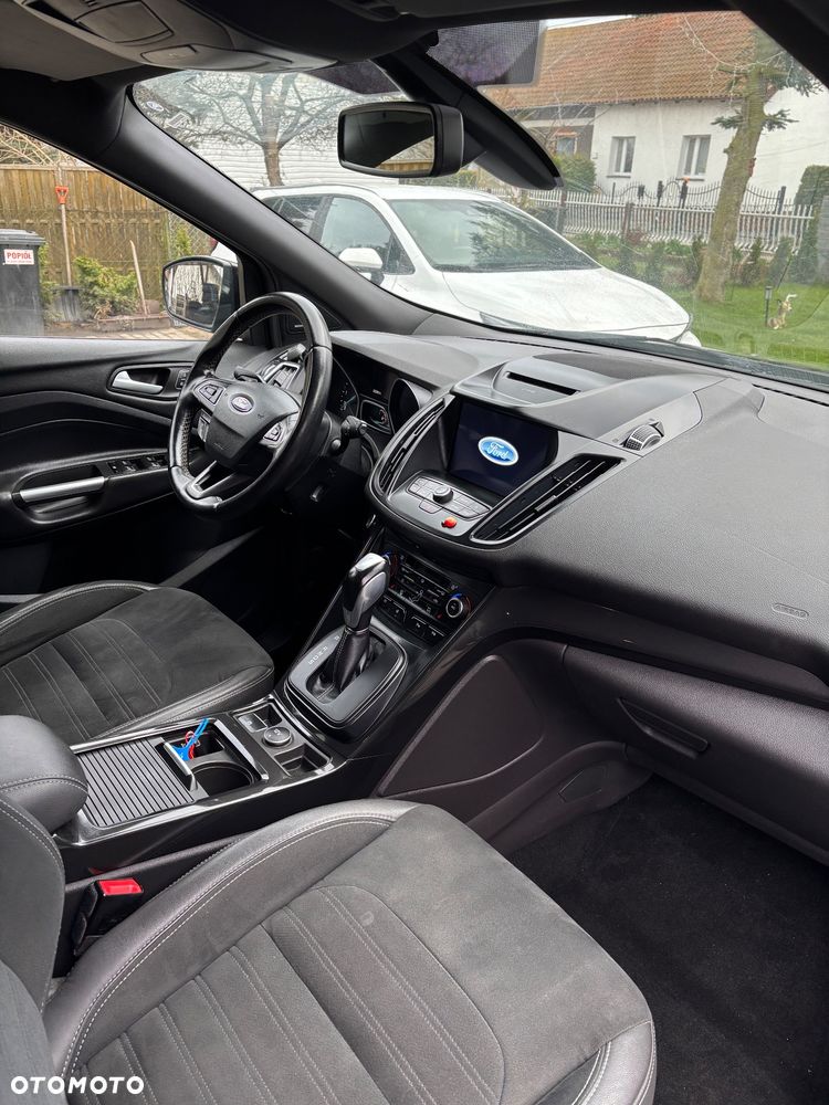 Ford Kuga 2.0 TDCi 4x4 ST-Line - 27