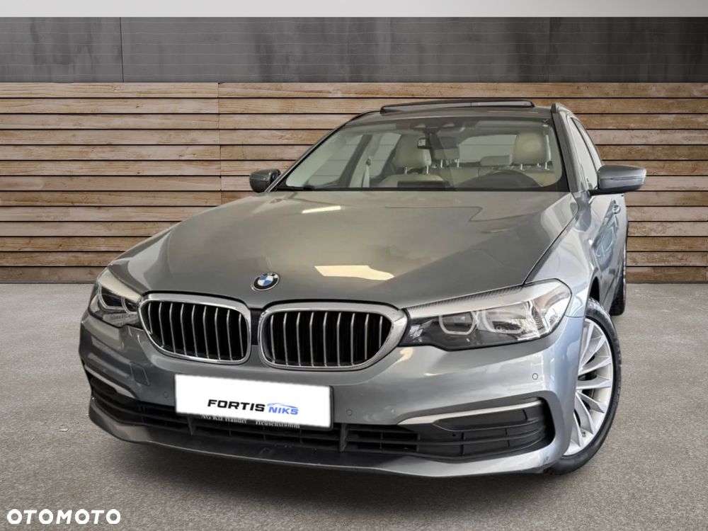 BMW Seria 5 520d Luxury Line - 4