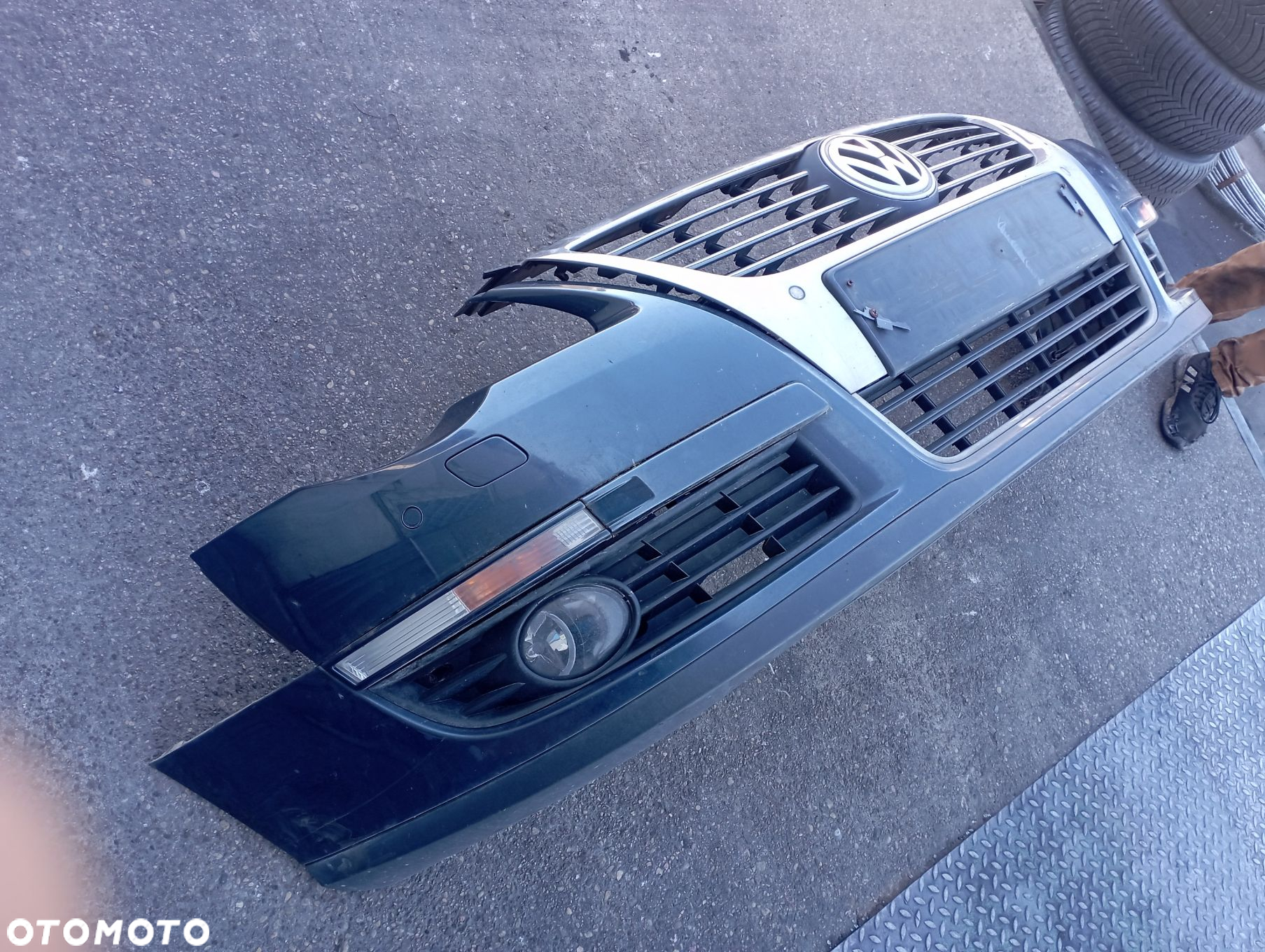 ZDERZAK PRZÓD

 VOLKSWAGEN
 PASSAT B6 LC5F - 3