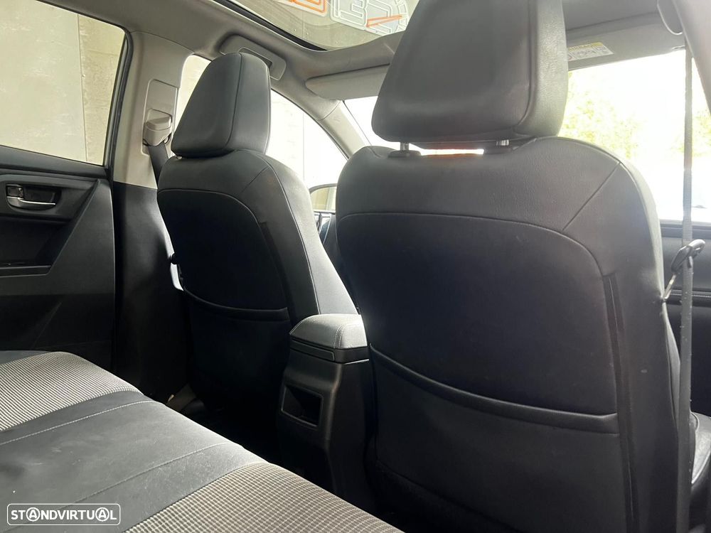 Toyota Auris Touring Sports 1.6 D-4D Exclusive+Navi - 17