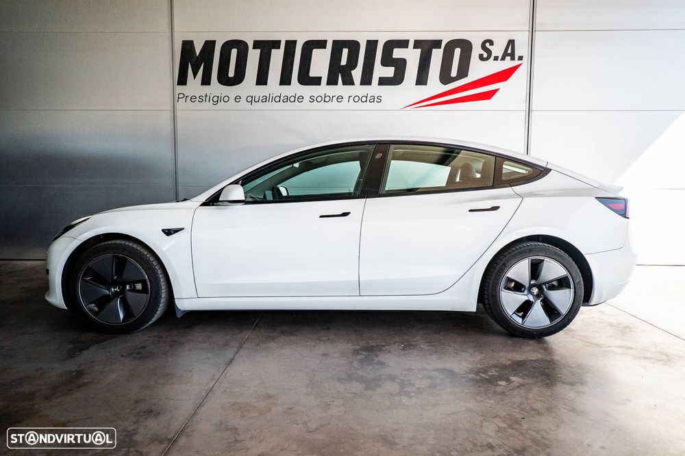 Tesla Model 3 - 5