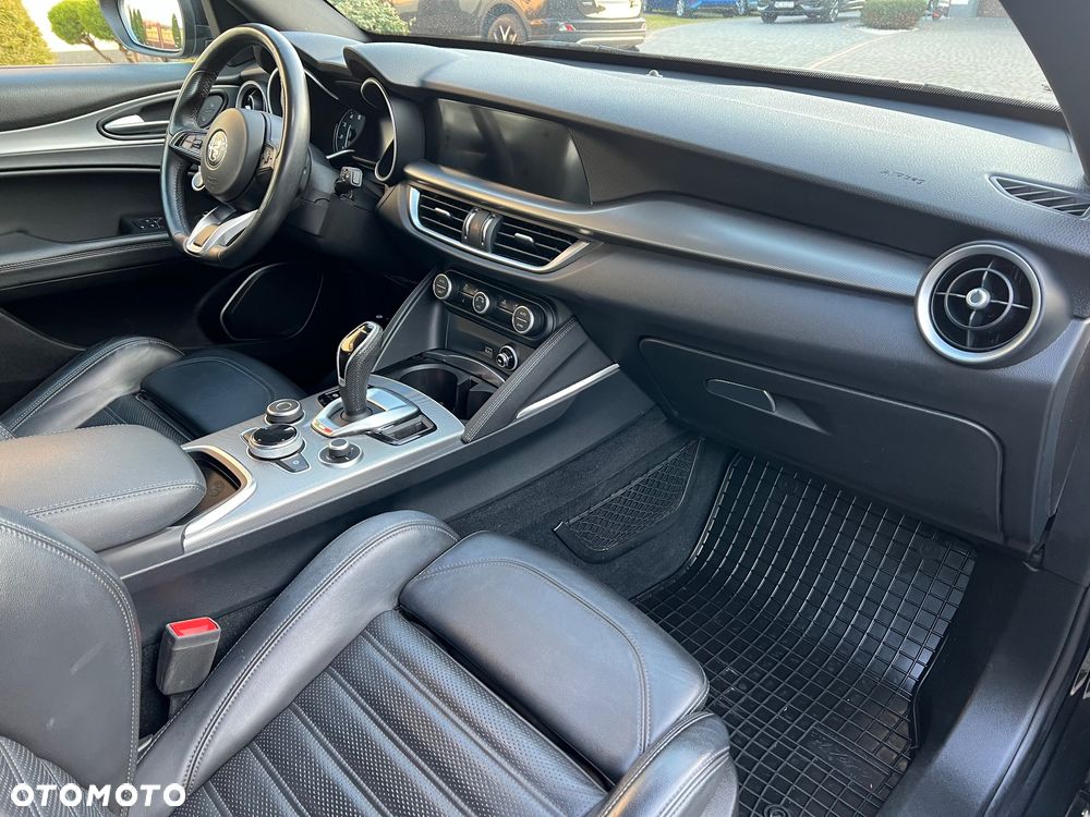 Alfa Romeo Stelvio 2.0 Turbo Veloce Q4 - 21