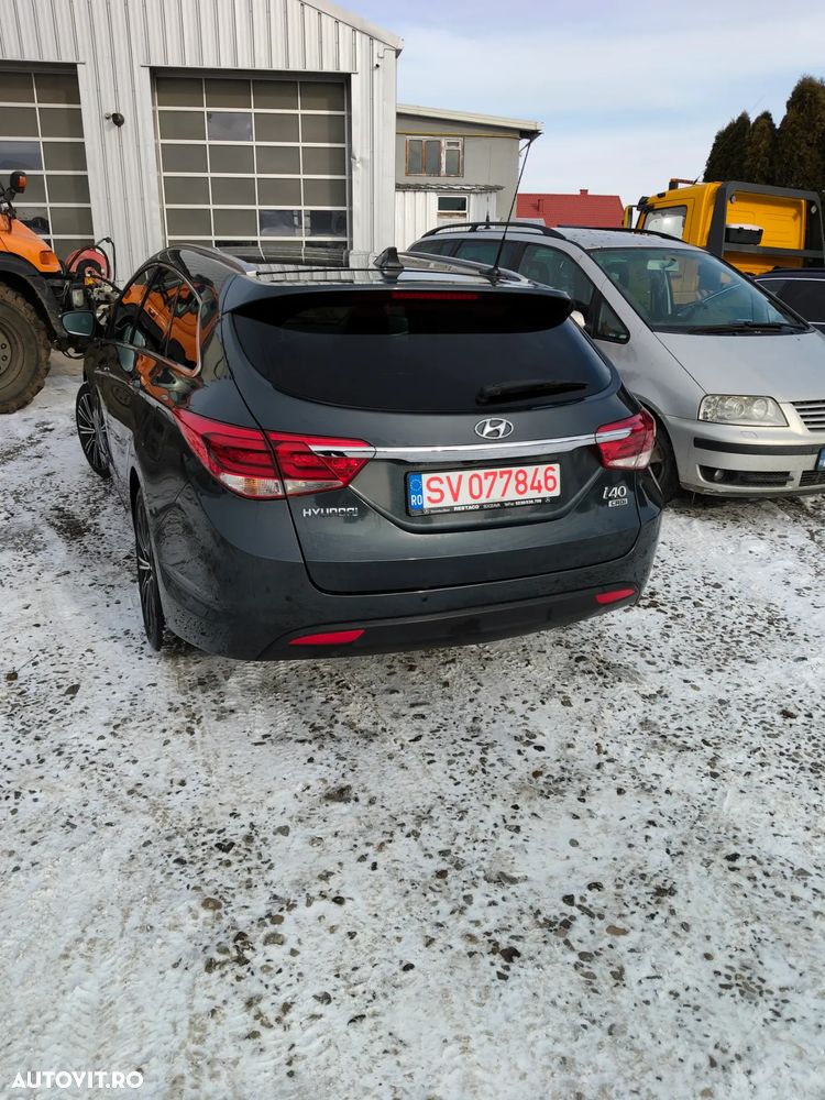 Hyundai i40 Kombi 1.7 CRDi DCT Premium - 4