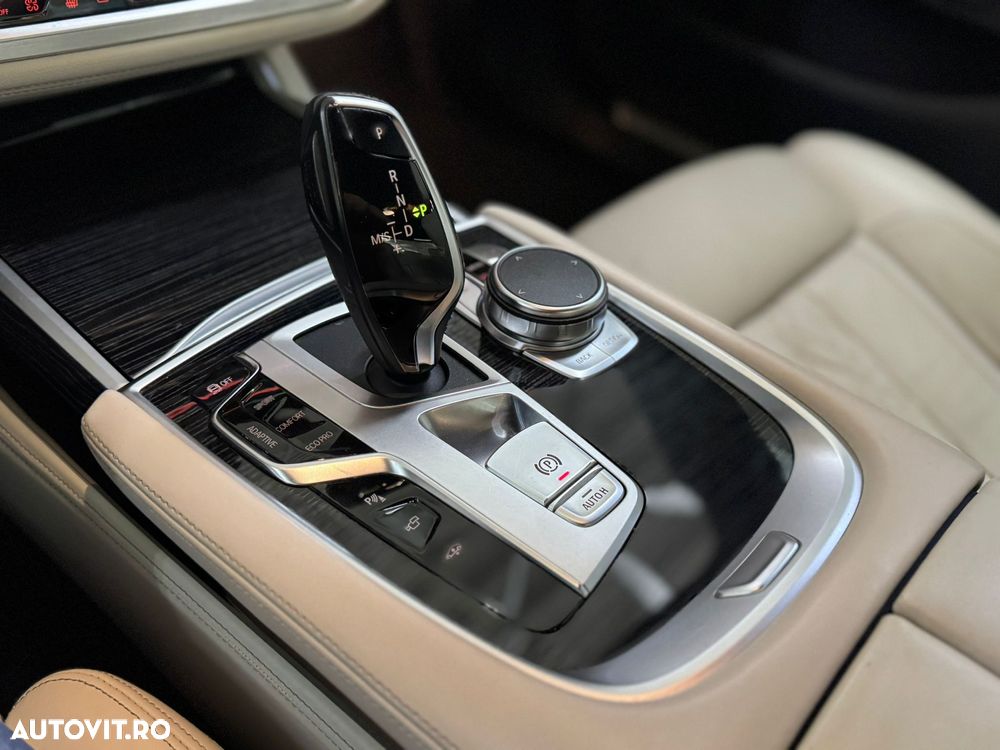 BMW Seria 7 750d xDrive - 17