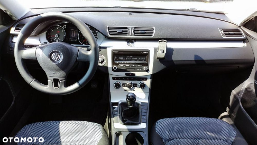Volkswagen Passat - 5