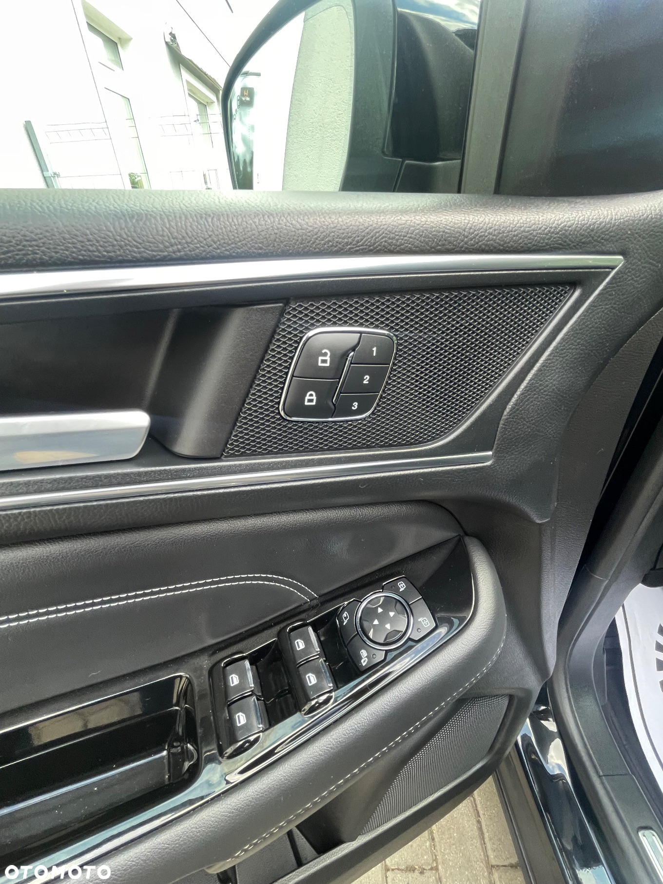 Ford S-Max 1.5 Eco Boost Start-Stopp TITANIUM - 8