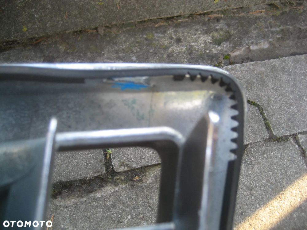 TOYOTA LAND CRUISER 120 ATRAPA grill - 13