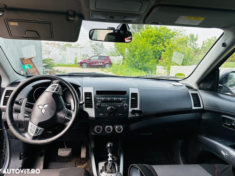 Mitsubishi Outlander 2.2 DI-D 4WD TC-SST Intense+ A06 - 11