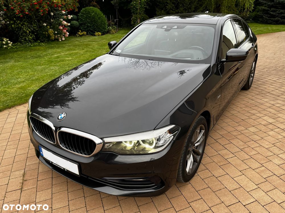 BMW Seria 5 530d xDrive Sport Line sport - 2