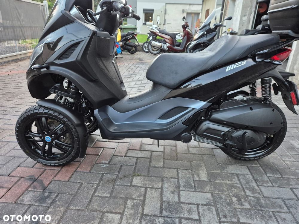 Piaggio MP-3 - 8