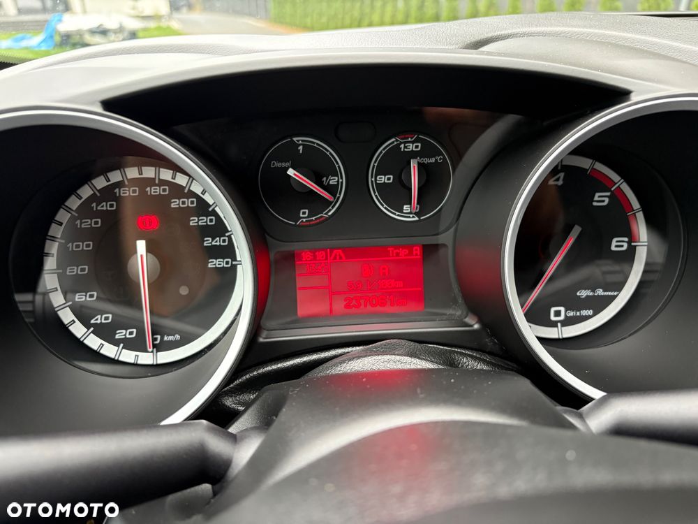 Alfa Romeo Giulietta 1.6 JTDM - 28