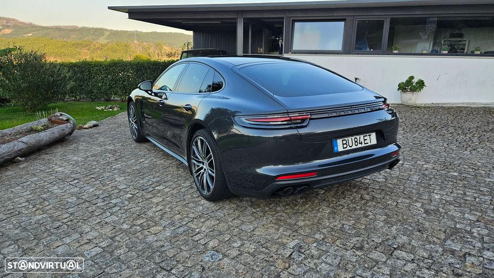 Porsche Panamera 4 S - 9