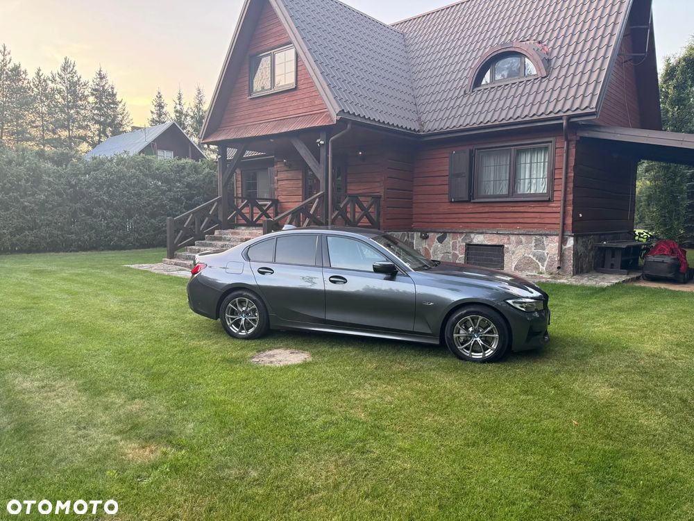 BMW Seria 3 330e Sport Line - 32