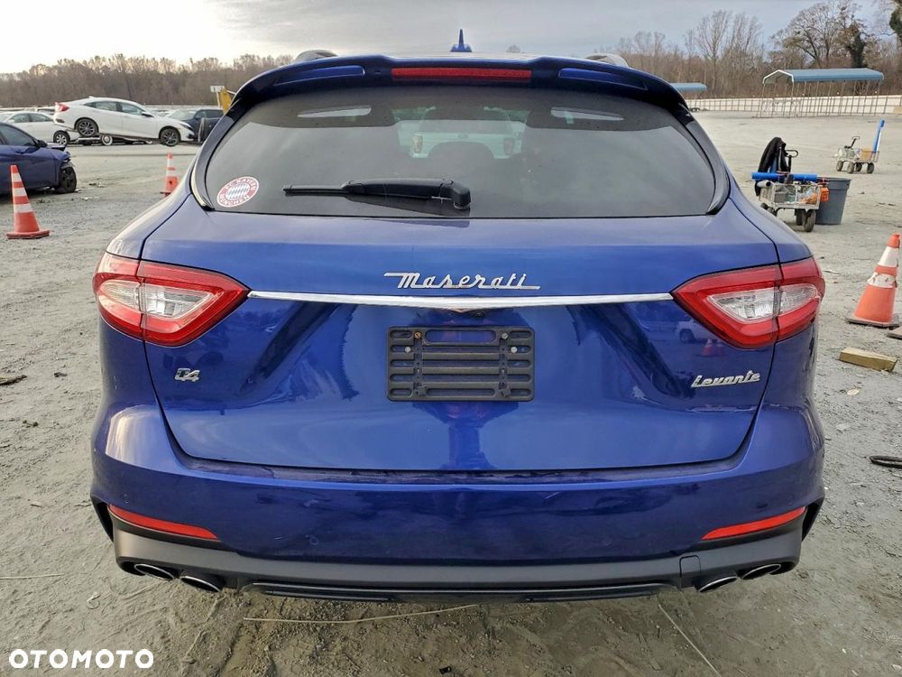 Maserati Levante - 5