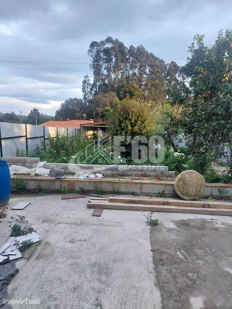 Moradia T2 Térrea Totalmente Restaurada - Grande imagem: 4/26