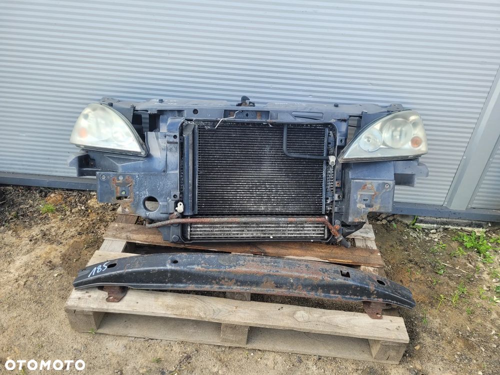 Ford Galaxy MK1 lift 2002r 1.9 TDI Pas przedni lampy chlodnica - 1