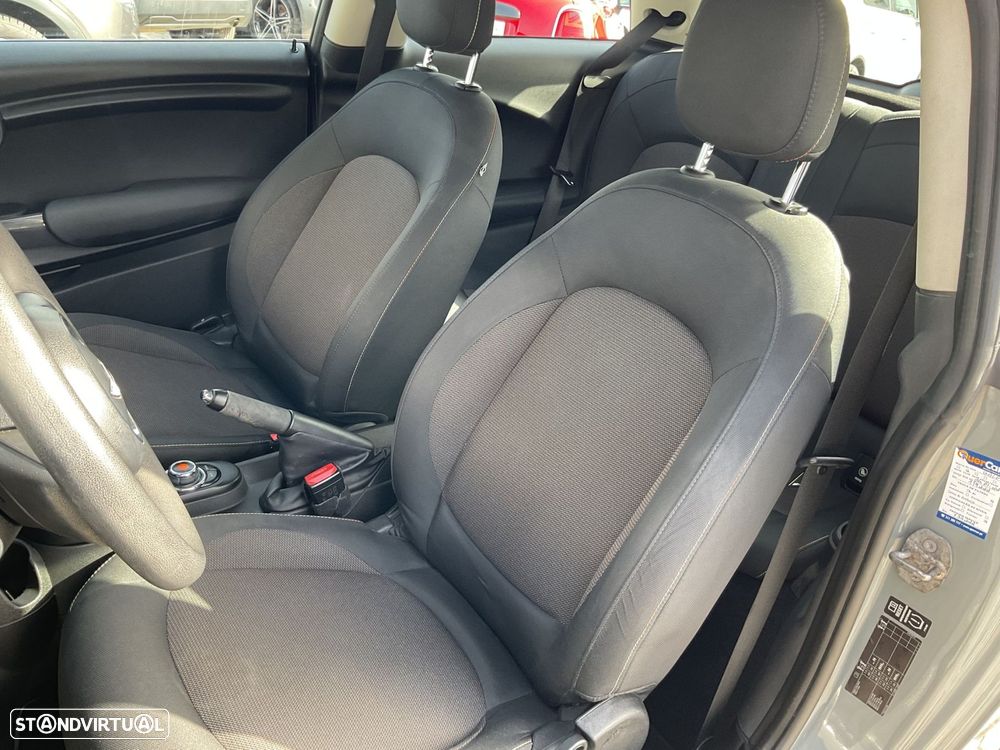 MINI 3 Portas One D - 18