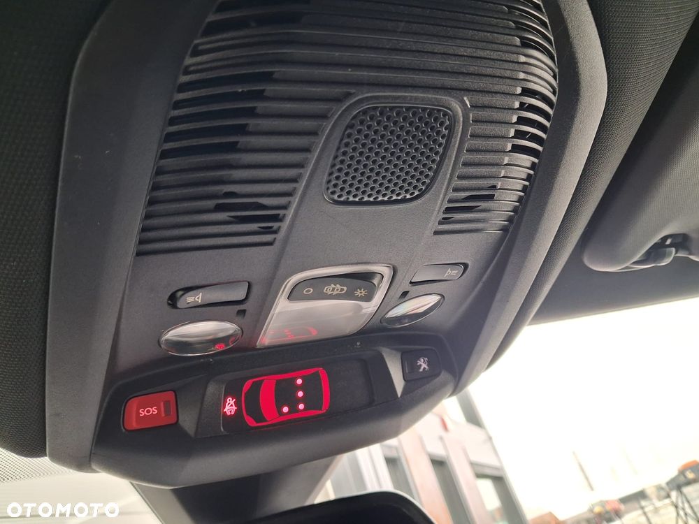Peugeot 3008 PureTech 130 Stop & Start GPF Allure Business-Paket - 28