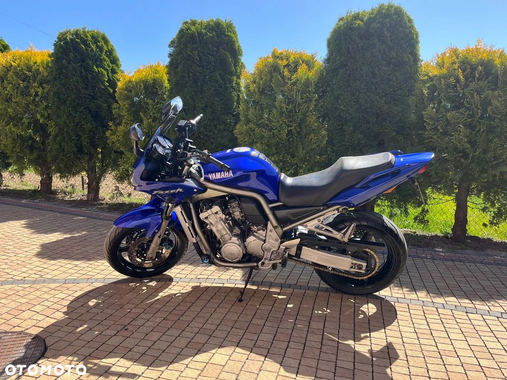 Yamaha FZS - 10