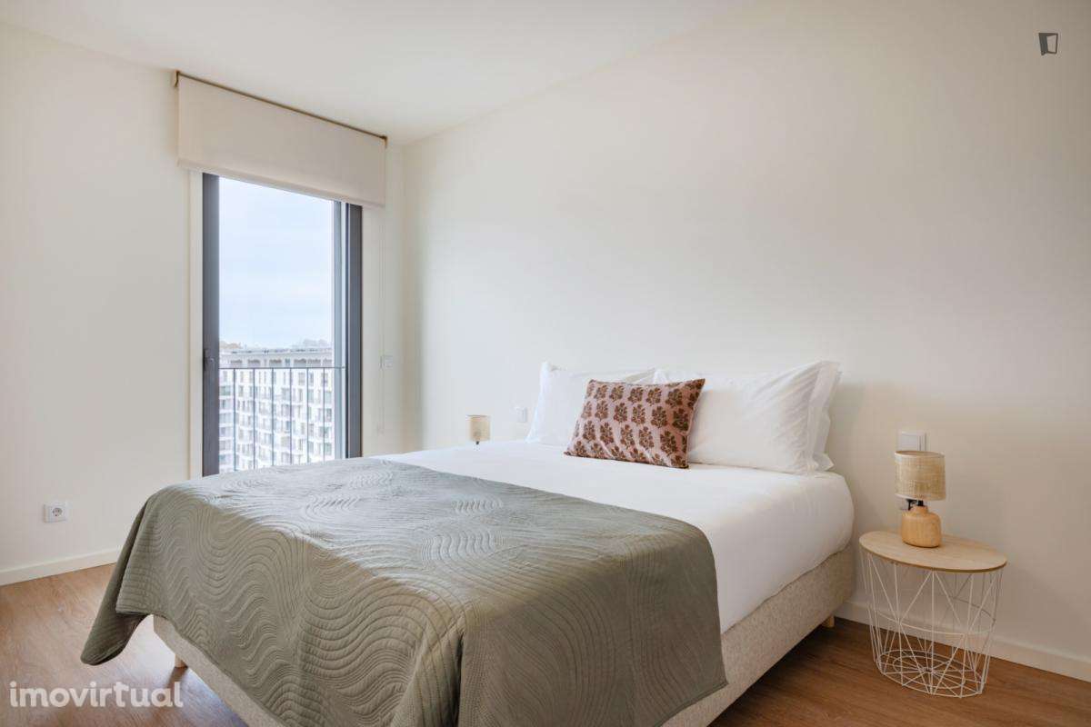 Apartamento com 1 quartos - localizado em Campanhã Porto - Grande imagem: 2/36